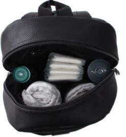 Kidzroom Popular Luiertas Rugzak - Zwart - Verschoonmatje - Flessenhouder 22 Kidzroom Popular Luiertas Rugzak - Zwart - Verschoonmatje - Flessenhouder -Maxi-Cosi Winkel 1101x1200 3