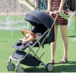 WOOSH New Buggy - Sand / Black - One Hand Folding - 3 Slaapstanden - Wandelwagen Tot 25 Kg - Regenhoes - Bekerhouder - Muggennet -Maxi-Cosi Winkel 1200x1154 5