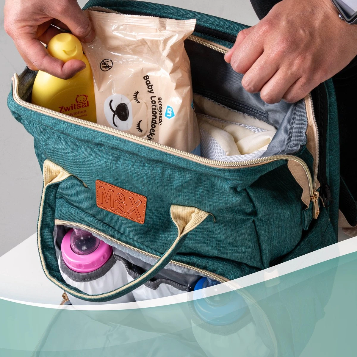 Luiertas Rugzak - Monx Luiertas Verzorgingstas Met Uitklapbaar Babybedje - Overzichtelijke Luierrugzak Extra Buggy En Kinderwagen Haken Inclusief Geïsoleerde Flessenhouder - Groen 10 Luiertas Rugzak - Monx Luiertas Verzorgingstas Met Uitklapbaar Babybedje - Overzichtelijke Luierrugzak Extra Buggy En Kinderwagen Haken Inclusief Geïsoleerde Flessenhouder - Groen - Image 10