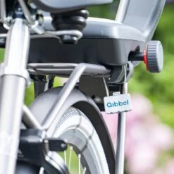 Qibbel 6+ Junior Fietsstoeltje Achter - Legergroen Met Zwart Kussentje -Maxi-Cosi Winkel 1200x1200 1551