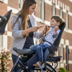 Qibbel Air Fietsstoeltje Achter Bagagedrager Bevestiging - Black -Maxi-Cosi Winkel 1200x1200 1575