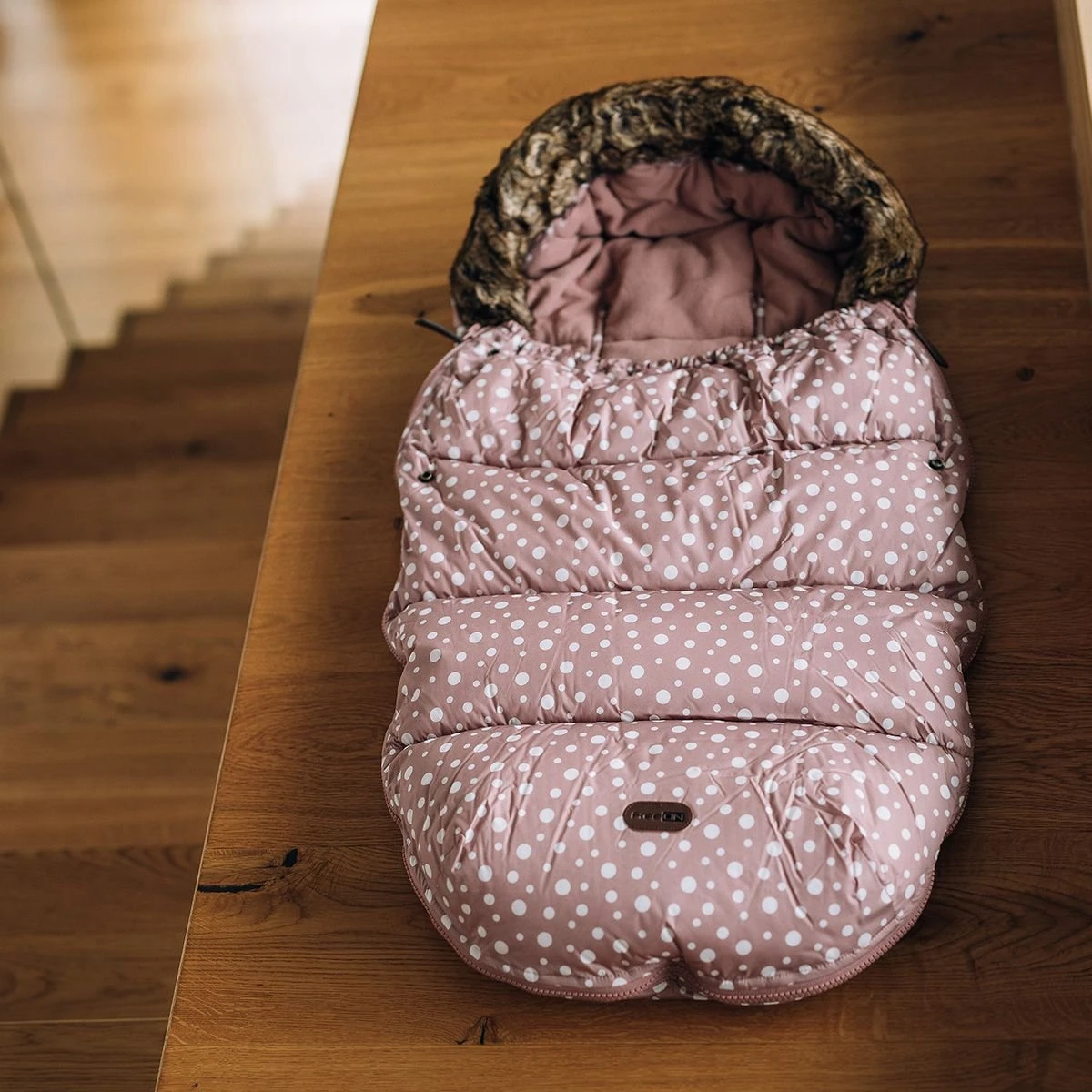 FreeON Universele Voetenzak Voor Buggy - Kinderwagen - Roze (met Afneembare Kraag) 2 FreeON Universele Voetenzak Voor Buggy - Kinderwagen - Roze (met Afneembare Kraag) - Image 2