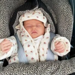 Ukje Voetenzak Baby Autostoel - Universeel - Geschikt Voor Maxi Cosi Cybex Doona - Superzacht Katoen - Zwart Wafel - Luipaard 8 Ukje Voetenzak Baby Autostoel - Universeel - Geschikt Voor Maxi Cosi Cybex Doona - Superzacht Katoen - Zwart Wafel - Luipaard -Maxi-Cosi Winkel 1200x1200 1647