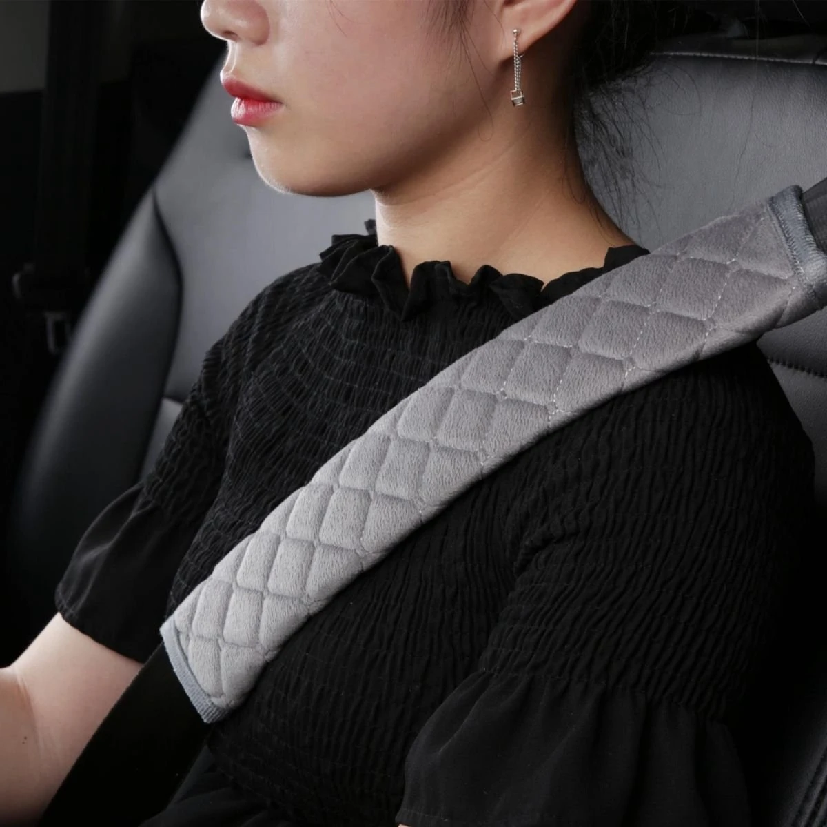 Hazlö Luxe Gordelhoezen - Checkered - Auto Gordel Beschermer - Schouderhoezen - Gordelkussen - Gordelhoes - 2 Stuks - Grijs 5 Hazlö Luxe Gordelhoezen - Checkered - Auto Gordel Beschermer - Schouderhoezen - Gordelkussen - Gordelhoes - 2 Stuks - Grijs - Image 5