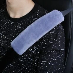 Hazlö Luxe Gordelhoezen - Extra Zacht - Schouderhoezen - Gordelkussen - Auto Gordel Beschermer - Gordel Beschermer - Gordelhoes - 2 Stuks - Grijs 7 Hazlö Luxe Gordelhoezen - Extra Zacht - Schouderhoezen - Gordelkussen - Auto Gordel Beschermer - Gordel Beschermer - Gordelhoes - 2 Stuks - Grijs -Maxi-Cosi Winkel 1200x1200 545