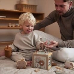 Jollein Houten Activiteitenkubus 15x15x15cm - Farm 15 Jollein Houten Activiteitenkubus 15x15x15cm - Farm -Maxi-Cosi Winkel 1200x1200 759