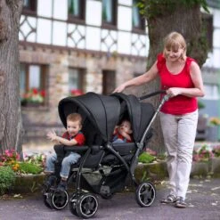 Deryan Luxe Elena Dubbele Buggy- Duo Buggy – Tandem Buggy – Compact En Lichtgewicht -Maxi-Cosi Winkel 1200x1200 929