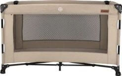 Reisbed Novi Baby® Nora Luxe Sand/Black -Maxi-Cosi Winkel 1200x745