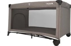 Prénatal Luxe Campingbedje Met Bodemmatras - Inclusief Draagtas - Inklapbaar Baby Campingbed - Met Wieltjes En Kruipluik - 120 X 60 Cm - Taupe Bruin -Maxi-Cosi Winkel 1200x784