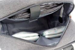 Brisby Slijtvaste Luiertas – Verzorgingstas – Met Buggymontage - Lichtgrijs -Maxi-Cosi Winkel 1200x799 26