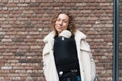 Cuddie Baby Draagdoek - Premium Organic Baby Draagdoek Gemaakt Van Bio Katoen - Newborns Tot 15 Kg - Baby Cadeau - Met Wenskaart - Zwart -Maxi-Cosi Winkel 1200x799 58