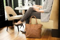 Little Company Vienna Luiertas - Cognac 11 Little Company Vienna Luiertas - Cognac -Maxi-Cosi Winkel 1200x800 104