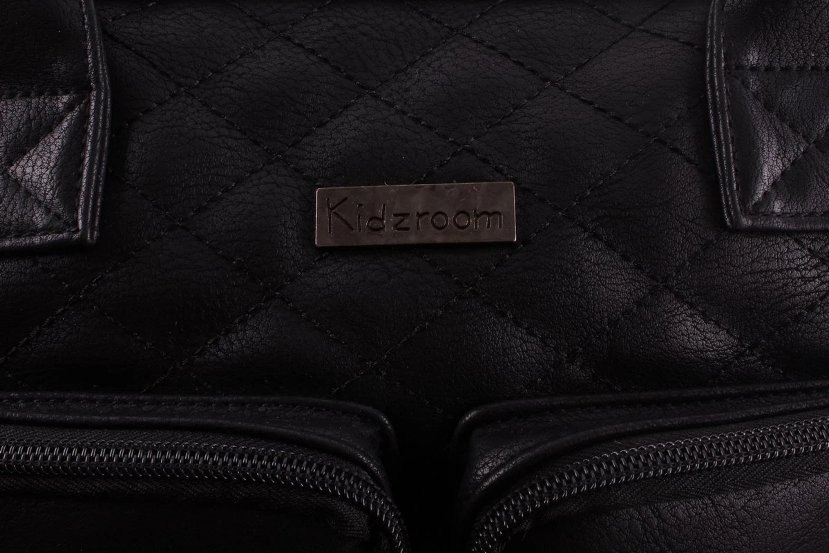 Kidzroom Vision Of Love Luiertas - Zwart - Verschoonmatje - Verstelbare Schouderband 5 Kidzroom Vision Of Love Luiertas - Zwart - Verschoonmatje - Verstelbare Schouderband - Image 5