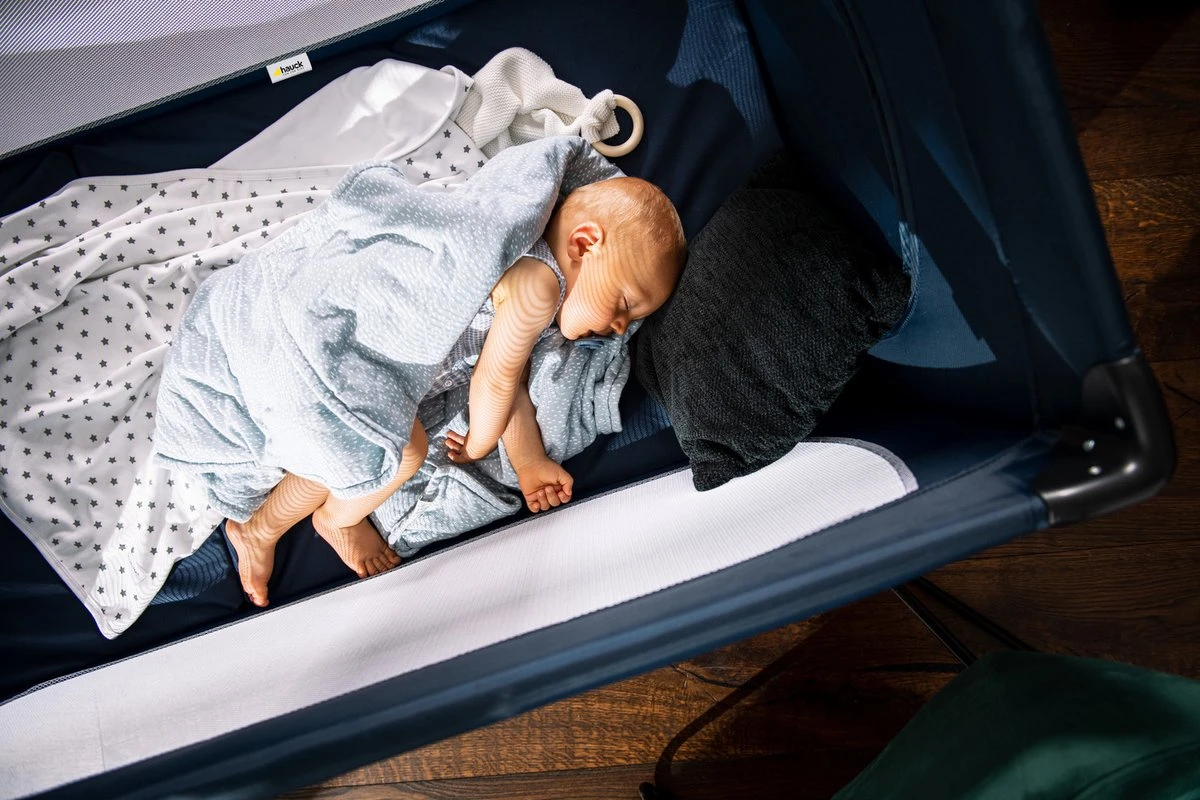 Hauck Dream N Play Plus Campingbedje - Navy 11 Hauck Dream N Play Plus Campingbedje - Navy - Image 11