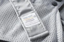 BabyBjörn Draagzak One Air - 3D Mesh - Zilver -Maxi-Cosi Winkel 1200x800 198