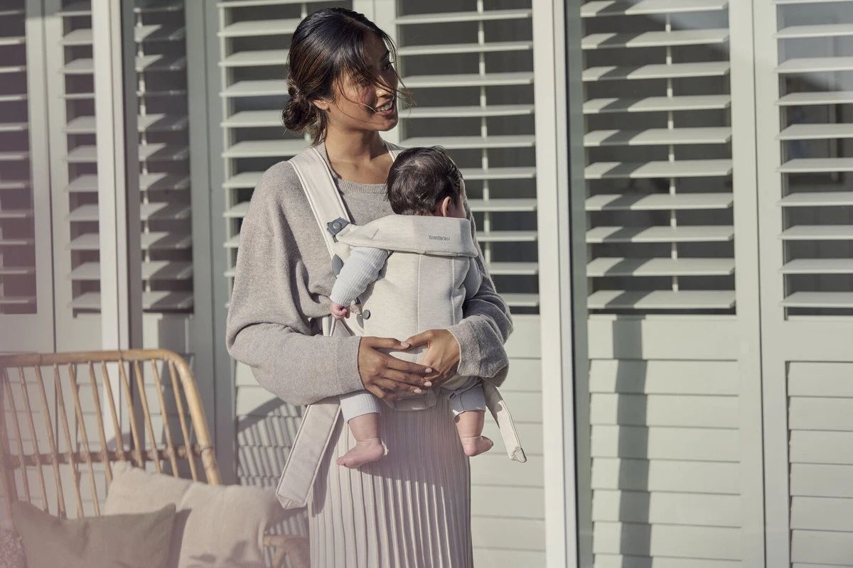 BabyBjörn Draagzak Mini - 3D Jersey - Lichtbeige 4 BabyBjörn Draagzak Mini - 3D Jersey - Lichtbeige - Image 4