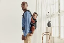 BabyBjörn Draagzak Harmony - 3D Mesh - Zwart 23 BabyBjörn Draagzak Harmony - 3D Mesh - Zwart -Maxi-Cosi Winkel 1200x800 226