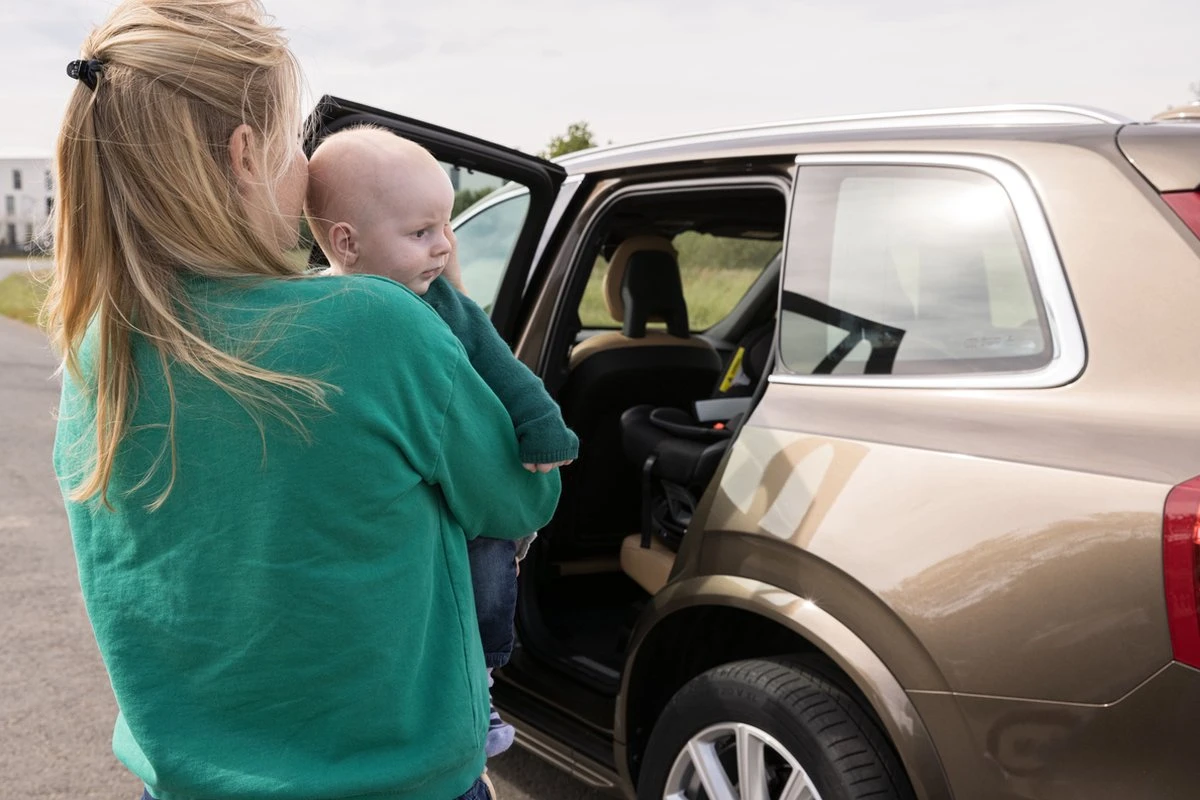 Bebeconfort Evolvefix Autostoeltje - 360° Draaibaar - Night Black 13 Bebeconfort Evolvefix Autostoeltje - 360° Draaibaar - Night Black - Image 13