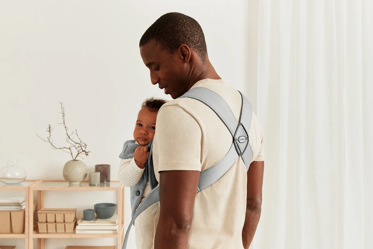 BabyBjörn Draagzak Mini - 3D Jersey - Lichtgrijs 2 BabyBjörn Draagzak Mini - 3D Jersey - Lichtgrijs - Image 2