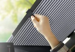 Zonnescherm Auto - Zonwering - Voorruit - UV Protectie - Oprolbaar - Rolgordijn - Rheme -Maxi-Cosi Winkel 1200x837