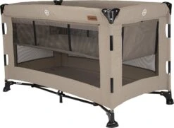 Reisbed Novi Baby® Nora Luxe Sand/Black -Maxi-Cosi Winkel 1200x879 4