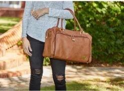 Grote Luiertas Double Zip Satchel Chestnut Redwood - Kunstleer - 42 Cm Breed -Maxi-Cosi Winkel 1200x884 1