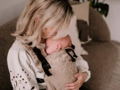 Draagzak - Cross & Go - Pure Baby Love - Panter Taupe - Maat 44 T/m 74 -Maxi-Cosi Winkel 1200x900 33