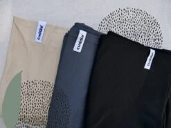 Cuddie Baby Draagdoek - Premium Organic Baby Draagdoek Gemaakt Van Bio Katoen - Newborns Tot 15 Kg - Baby Cadeau - Met Wenskaart - Zwart -Maxi-Cosi Winkel 1200x901 7