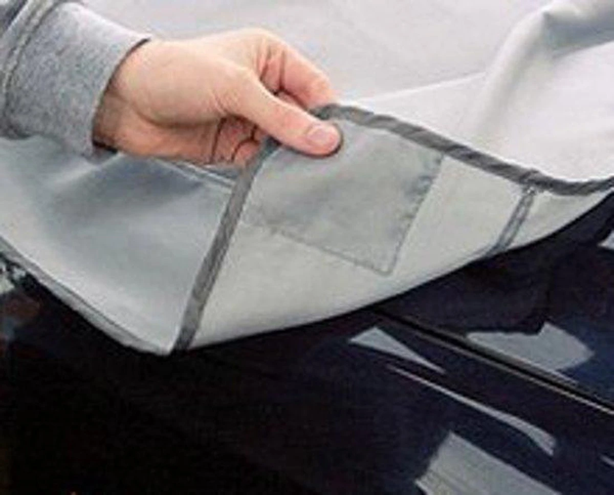 Benson Voorruitbeschermer Auto - Anti Vries - Magnetisch - Tegen Zon En Sneeuw - 162 X 96 Cm 3 Benson Voorruitbeschermer Auto - Anti Vries - Magnetisch - Tegen Zon En Sneeuw - 162 X 96 Cm - Image 3