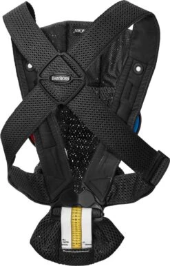 BabyBjörn Draagzak Mini - 3D Mesh - Zwart -Maxi-Cosi Winkel 768x1200 4