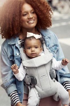 BabyBjörn Draagzak One Air - 3D Mesh - Zilver -Maxi-Cosi Winkel 800x1200 104