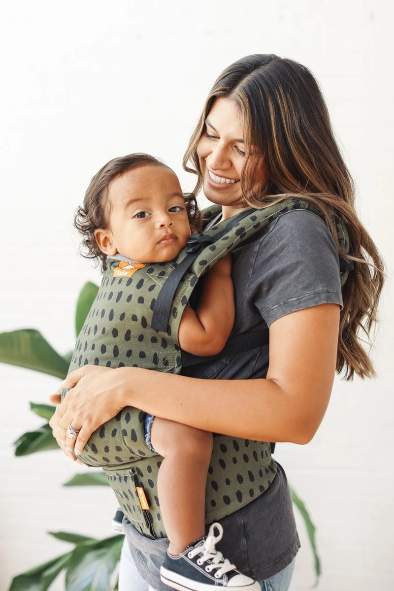 Tula Free To Grow Emerge Ergonomische Draagzak - Vanaf ‘geboorte’ Te Gebruiken - Makkelijk Verstelbaar - Comfortabel Voor Ouder En Kind 2 Tula Free To Grow Emerge Ergonomische Draagzak - Vanaf ‘geboorte’ Te Gebruiken - Makkelijk Verstelbaar - Comfortabel Voor Ouder En Kind - Image 2