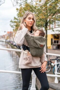 ByKay - Draagzak - Click Carrier Classic - Moss Green 10 ByKay - Draagzak - Click Carrier Classic - Moss Green -Maxi-Cosi Winkel 800x1200 130