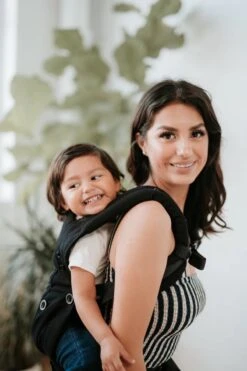 Tula Draagzak Free To Grow - Coast Urbanista -Maxi-Cosi Winkel 800x1200 143