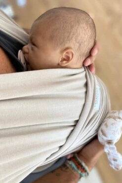 Bamboom Baby Draagdoek Sling Kleur Sand -Maxi-Cosi Winkel 800x1200 161