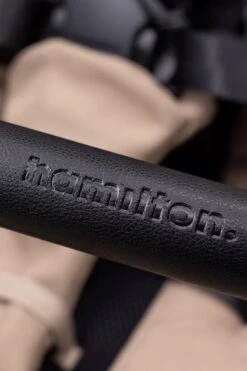 Hamilton By Yoop X1 Plus Kinderwagen - Buggy Met Monteerbare Wieg - Premium Stroller Met One Hand Folding Technologie - Nieuw, Hoger, Uitgebreider 2023 Model - Kaki - Licht, Verstelbaar, Wendbaar En Geschikt Van 0 Maanden Tot 4 Jaar -Maxi-Cosi Winkel 800x1200 163