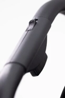 Hamilton By Yoop X1 Plus Kinderwagen - Buggy Met Monteerbare Wieg - Premium Stroller Met One Hand Folding Technologie - Nieuw, Hoger, Uitgebreider 2023 Model - Zwart - Licht, Verstelbaar, Wendbaar En Geschikt Van 0 Maanden Tot 4 Jaar -Maxi-Cosi Winkel 800x1200 169