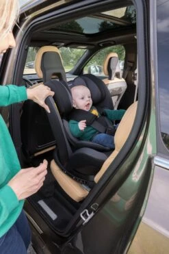 Bebeconfort Evolvefix Autostoeltje - 360° Draaibaar - Night Black 26 Bebeconfort Evolvefix Autostoeltje - 360° Draaibaar - Night Black -Maxi-Cosi Winkel 800x1200 27