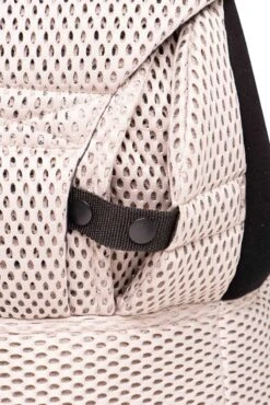 Dooky Ergonomische Draagzak Urban Comfort Beige Desert -Maxi-Cosi Winkel 801x1200 18