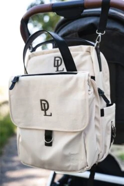 Deryan Luiertas Rugzak Met Verschoonmatje - Inclusief Flessenwarmhouder - Kinderwagenhaken En Isoleervak - Cream -Maxi-Cosi Winkel 804x1200 9