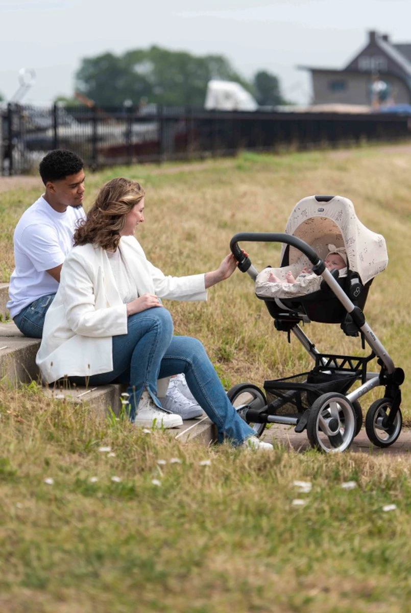 Dooky Seat Cover 0+ Autostoelhoes - Romantic Leaves Black 4 Dooky Seat Cover 0+ Autostoelhoes - Romantic Leaves Black - Image 4