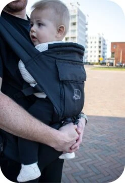 Deryan Pack Luxe Ergonomische Draagzak - Babydrager + Opbergvakjes - Zwart -Maxi-Cosi Winkel 824x1200 6