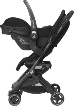 Maxi-Cosi Lara² Buggy - Essential Black (Black Frame) -Maxi-Cosi Winkel 834x1200
