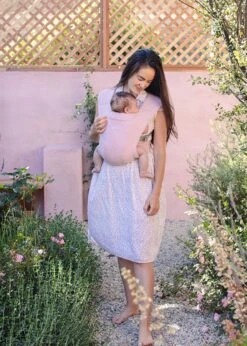 Ergobaby - Embrace - Draagzak Baby - Blush Pink -Maxi-Cosi Winkel 856x1200 10