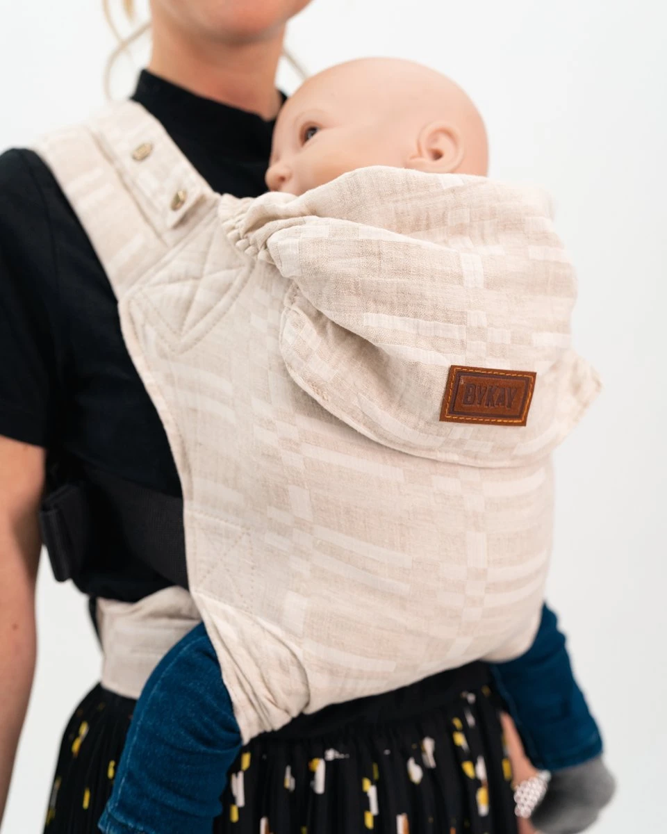 ByKay - Draagzak - Click Carrier Classic - Sand Blocks Summer - Organic Linnen/Cotton 6 ByKay - Draagzak - Click Carrier Classic - Sand Blocks Summer - Organic Linnen/Cotton - Image 6