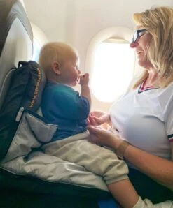 Deryan AirTraveller Vliegtuigbedje - Reiskussen Met Matras - Compact Opgevouwen 30 Deryan AirTraveller Vliegtuigbedje - Reiskussen Met Matras - Compact Opgevouwen -Maxi-Cosi Winkel 995x1200 1